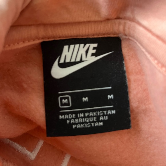 NWOT Men’s Nike Hoodie Size M - Picture 2 of 2